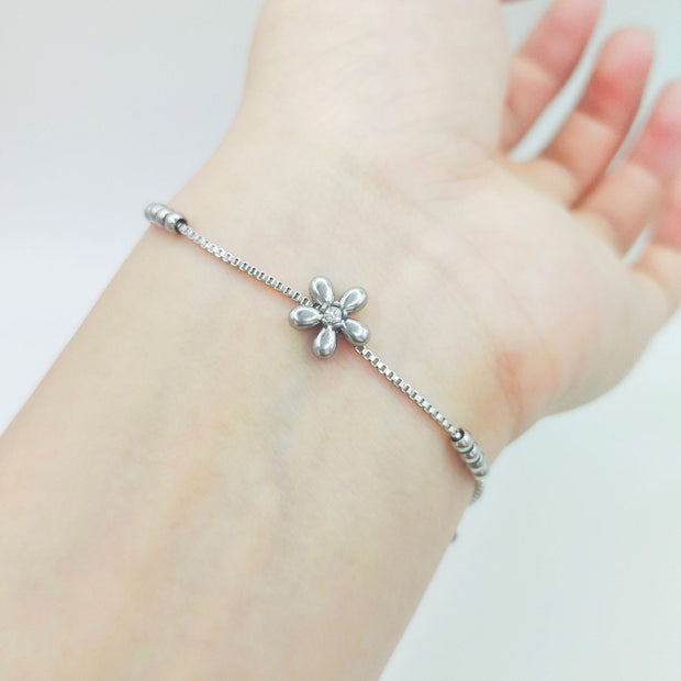 Adjustable Gold-Plated Flower Bracelet – Korean-Style Fashion Jewelry for Women