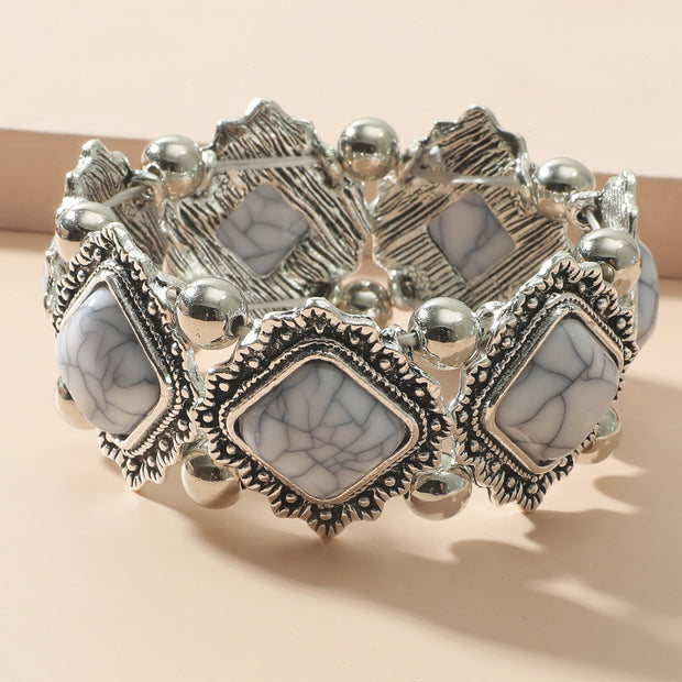 Minimalist Bracelets for Women – Trendy Everyday Fashion Accessories