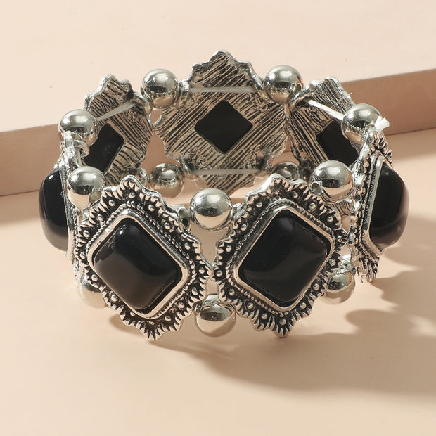 Minimalist Bracelets for Women – Trendy Everyday Fashion Accessories